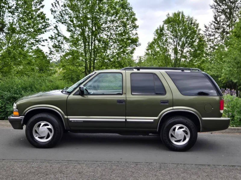 Used 2001 Chevrolet Blazer LT AWD/4WD image 1