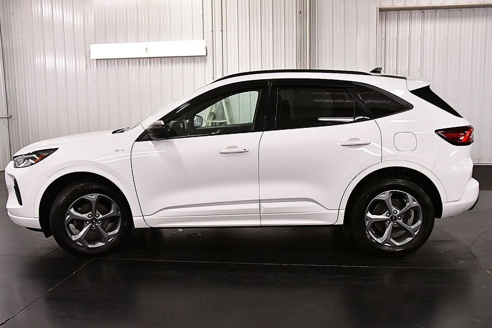 Used 2023 Ford Escape ST-Line AWD/4WD image 4