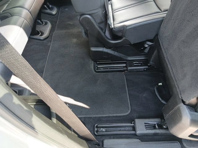 Used 2024 Jeep Wagoneer L Series II w/ Flexible Seating Group AWD/4WD image 16