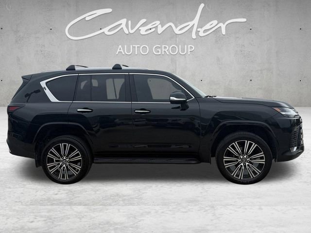 Used 2025 Lexus LX 600 4WD w/ Accessory Package (2T) image 17