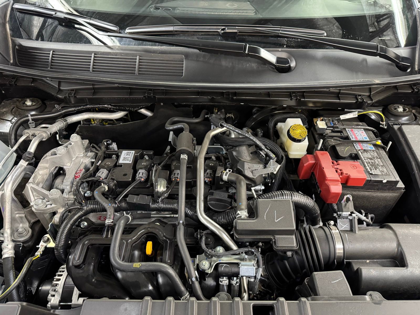 New 2026 Nissan Kicks SR w/ Cold Weather Package image 8