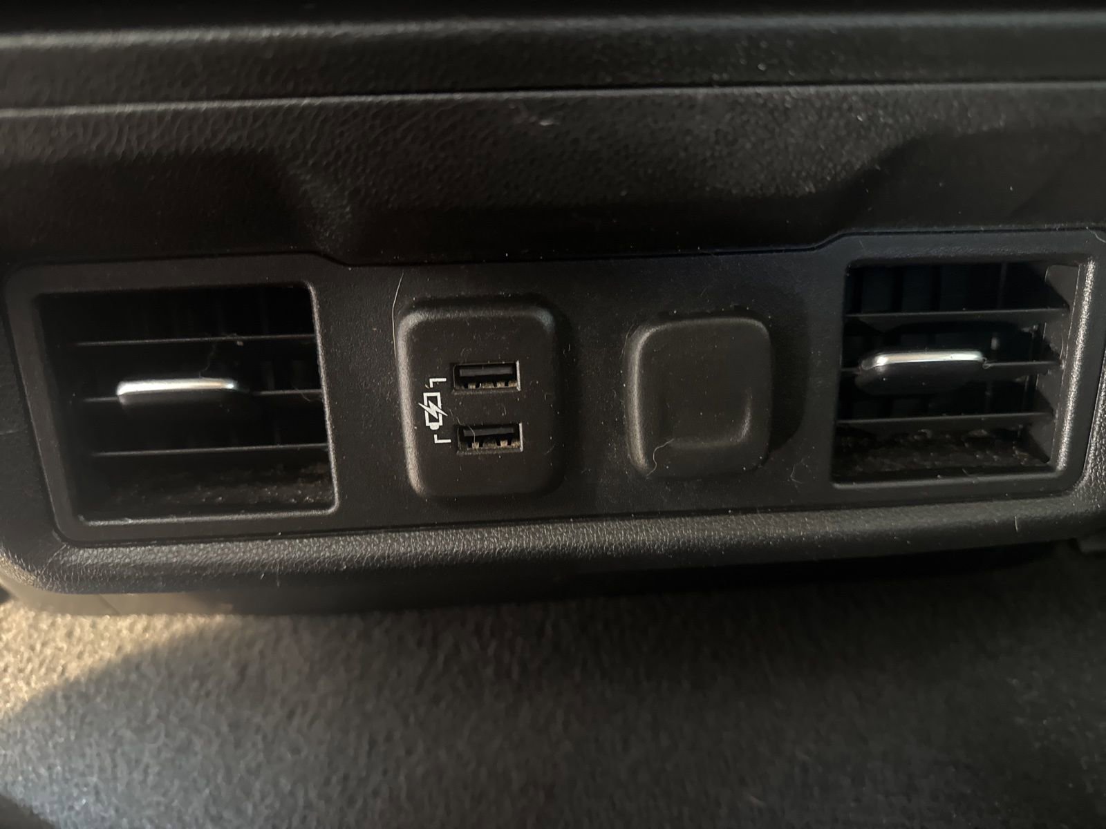 Used 2023 Chevrolet Silverado 2500 LT w/ Convenience Package image 19