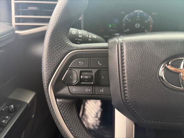 Certified 2025 Toyota Sequoia SR5 AWD/4WD image 21