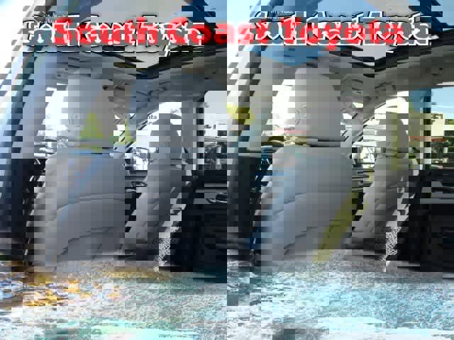 Used 2013 Cadillac SRX Luxury w/ Driver Awareness Package image 22