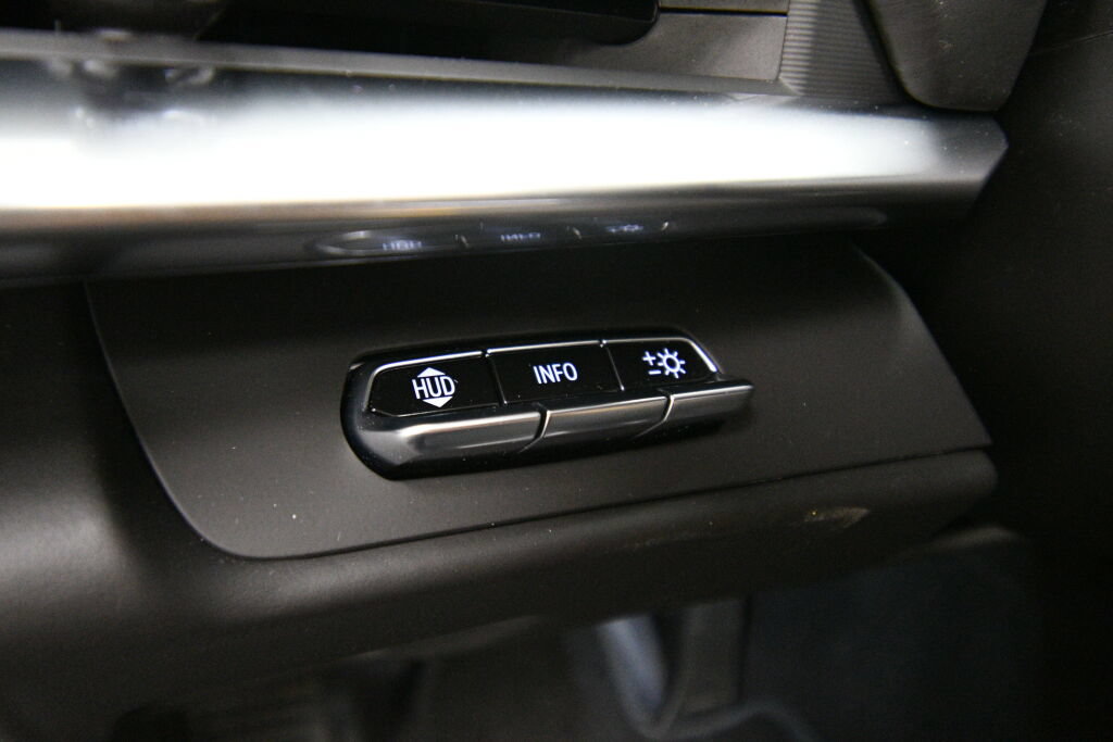 Used 2024 Chevrolet Corvette Z06 RWD image 16