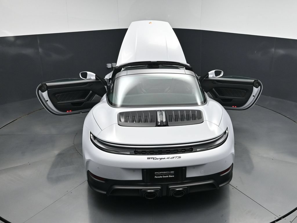 Certified 2025 Porsche 911 Targa 4 GTS AWD/4WD image 33