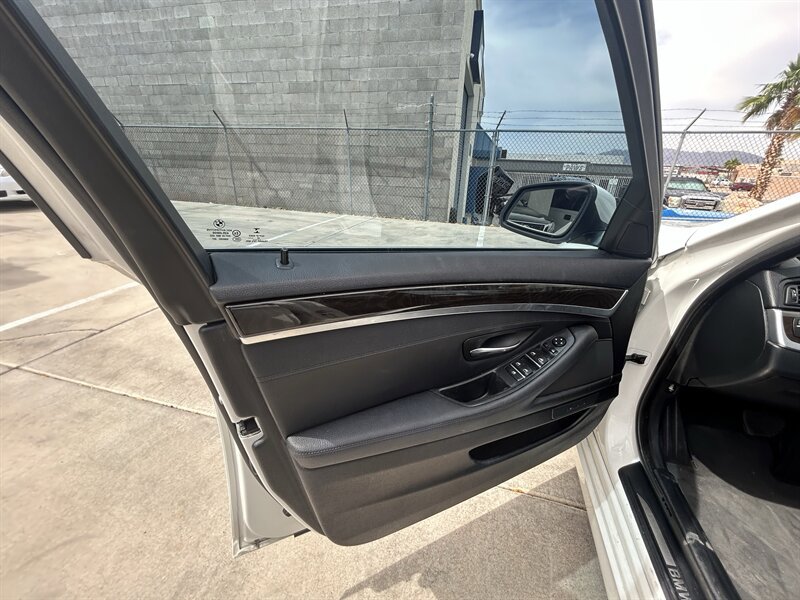 Used 2016 BMW 528i Sedan RWD image 33