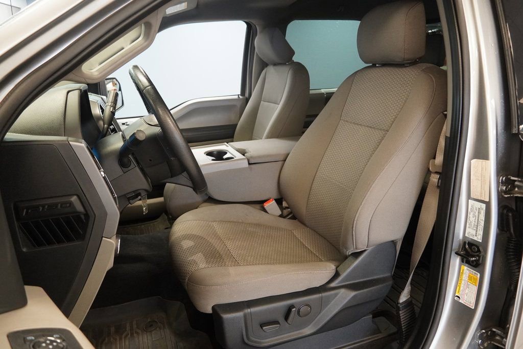 Used 2020 Ford F150 XLT w/ Equipment Group 302A Luxury image 3