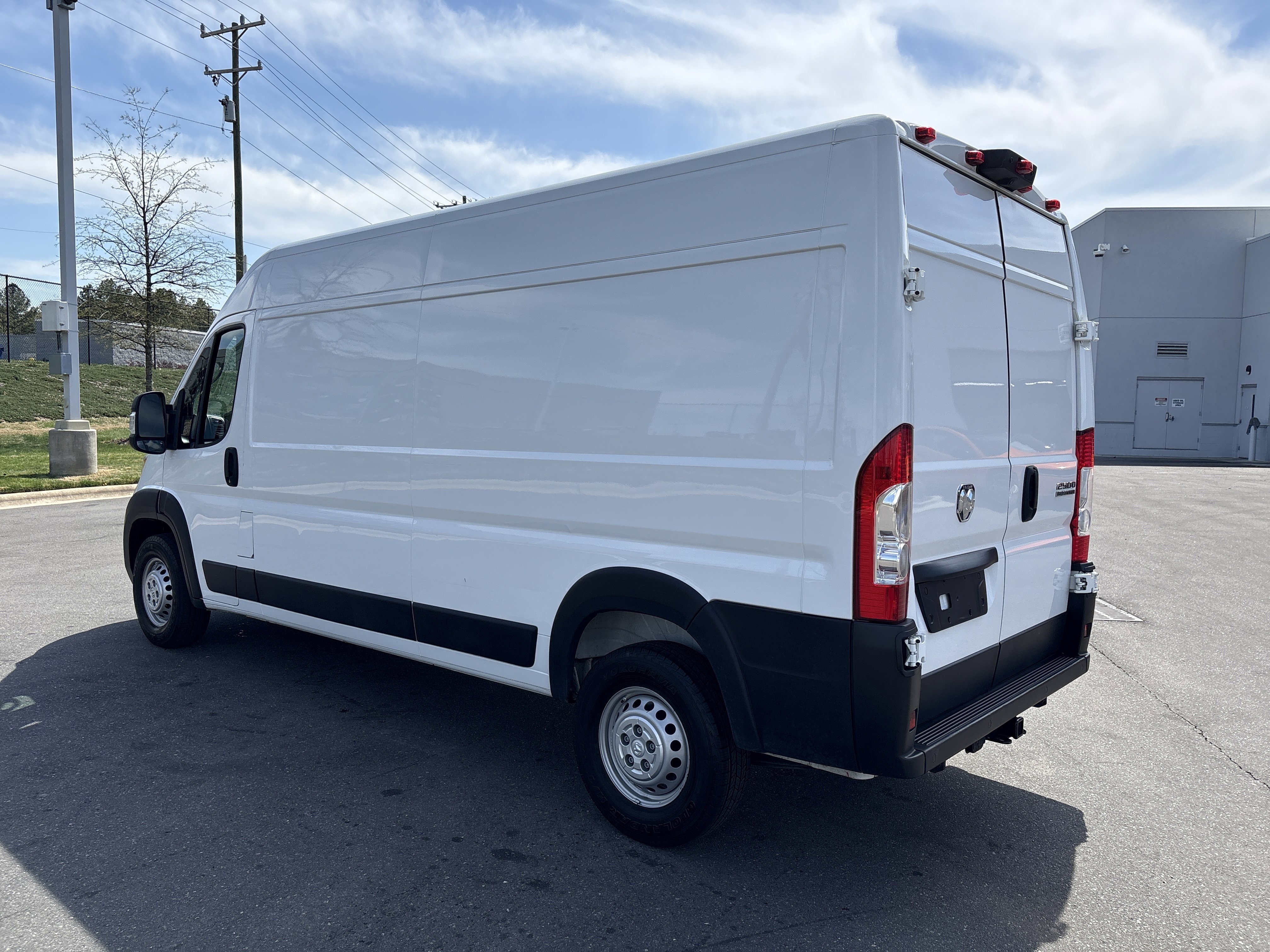 Used 2024 RAM ProMaster 2500 w/ Safety Group image 7