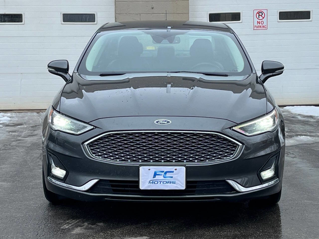 Used 2019 Ford Fusion Energi Titanium FWD image 2
