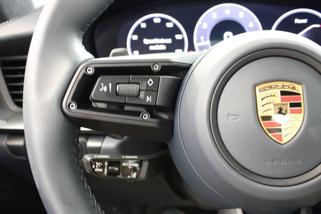 Certified 2025 Porsche 911 Carrera RWD image 31