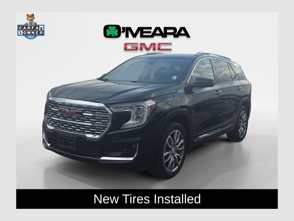Used 2023 GMC Terrain Denali w/ Denali Premium Package AWD/4WD image 1