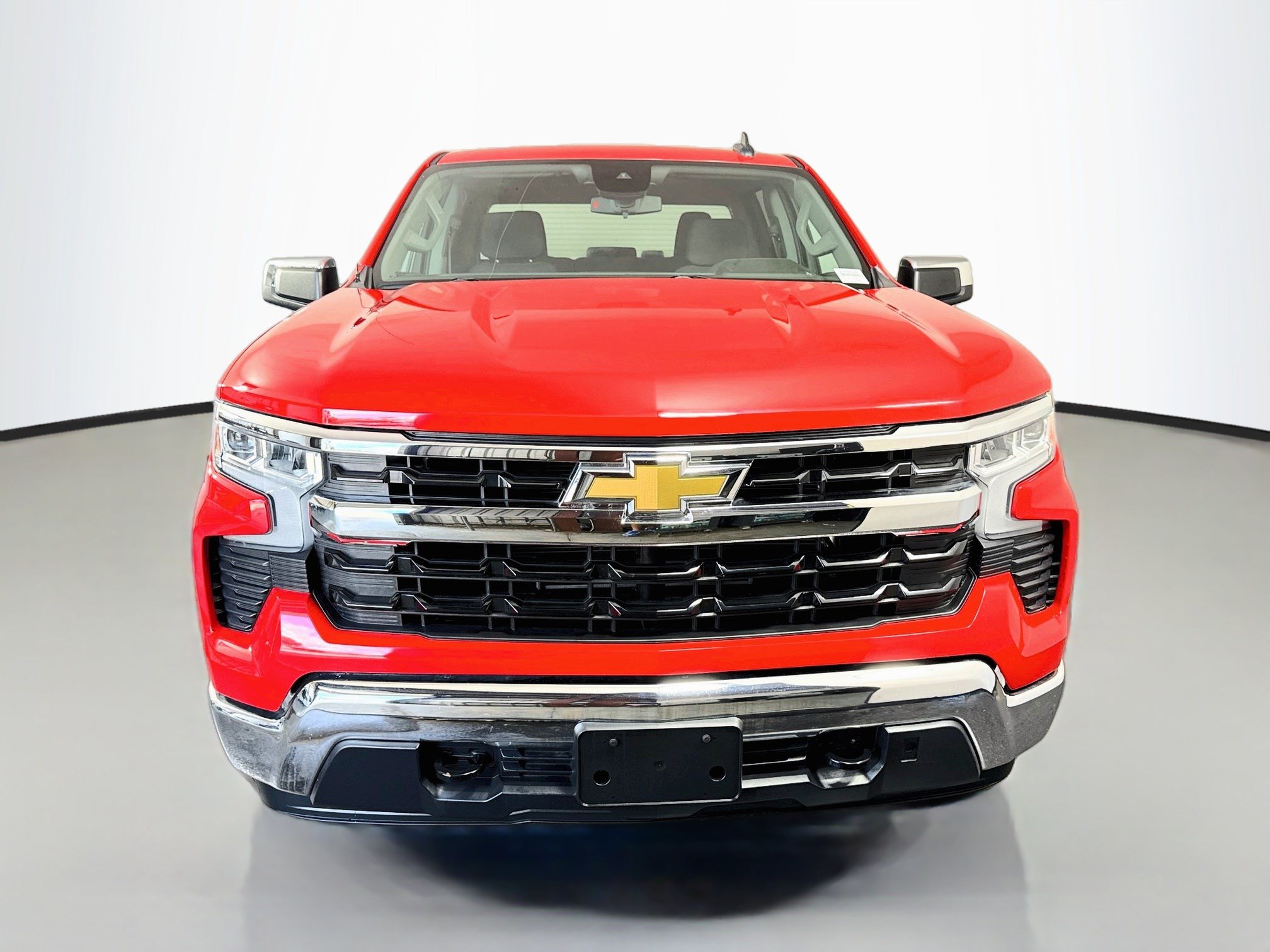 Used 2022 Chevrolet Silverado 1500 LT AWD/4WD image 2