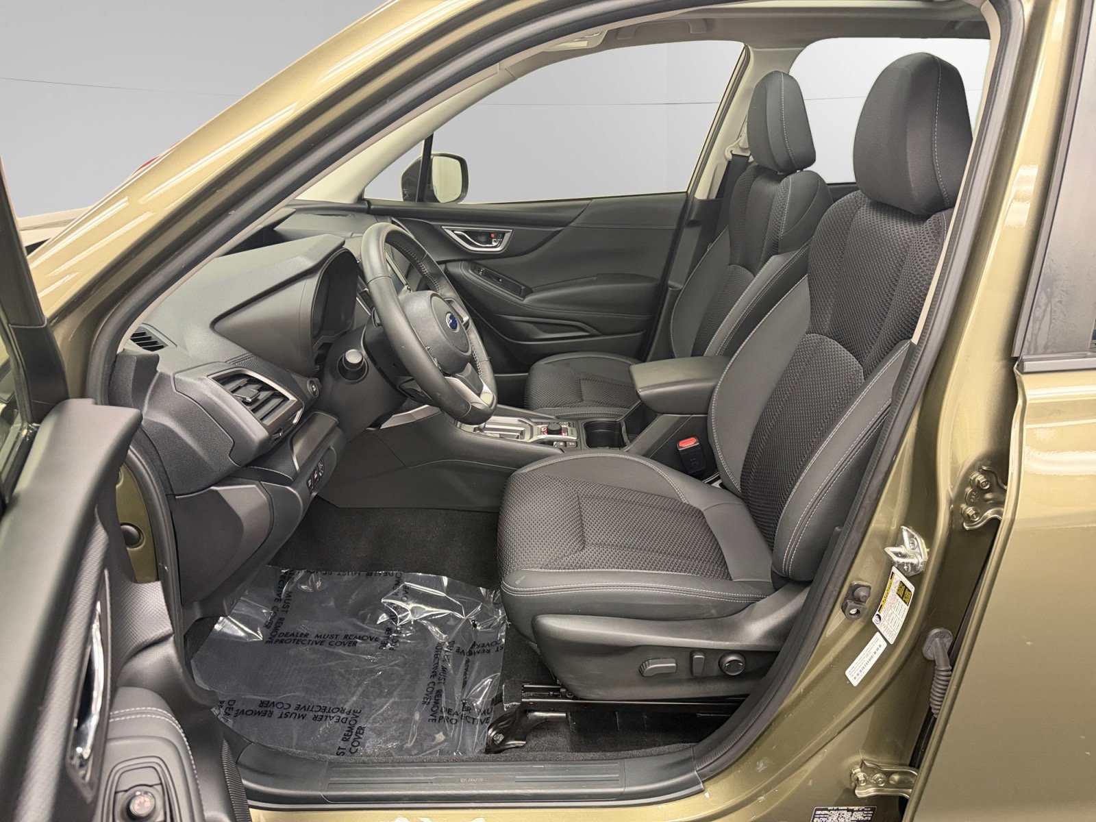 Certified 2023 Subaru Forester Premium AWD/4WD image 9