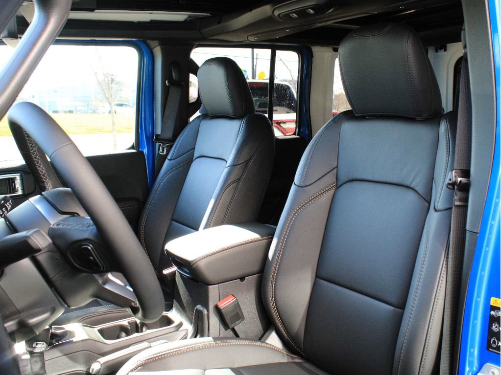 New 2026 Jeep Wrangler Sahara AWD/4WD image 10