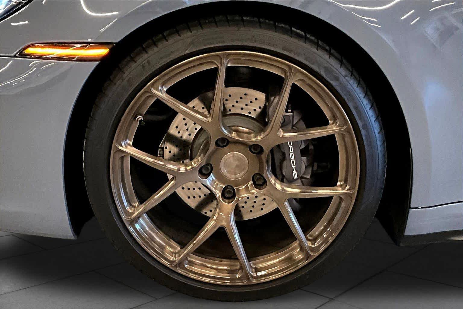 Used 2023 Porsche 911 Carrera RWD image 10