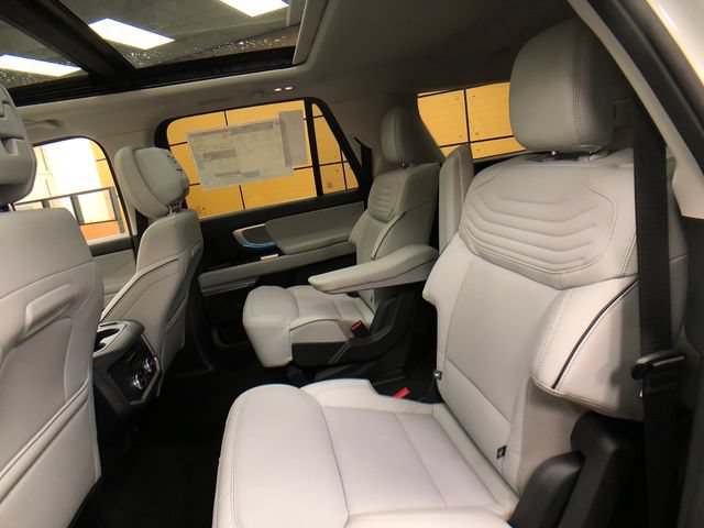 New 2027 Ford Expedition Max Platinum w/ Platinum Ultimate Package AWD/4WD image 22