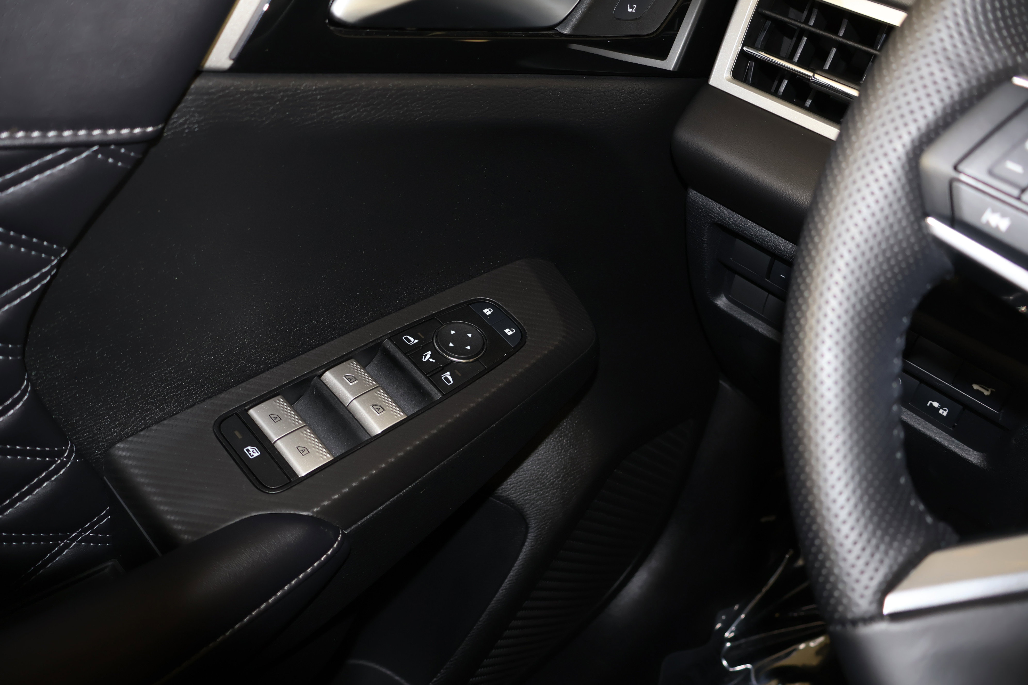 Used 2024 Mitsubishi Outlander SEL image 33