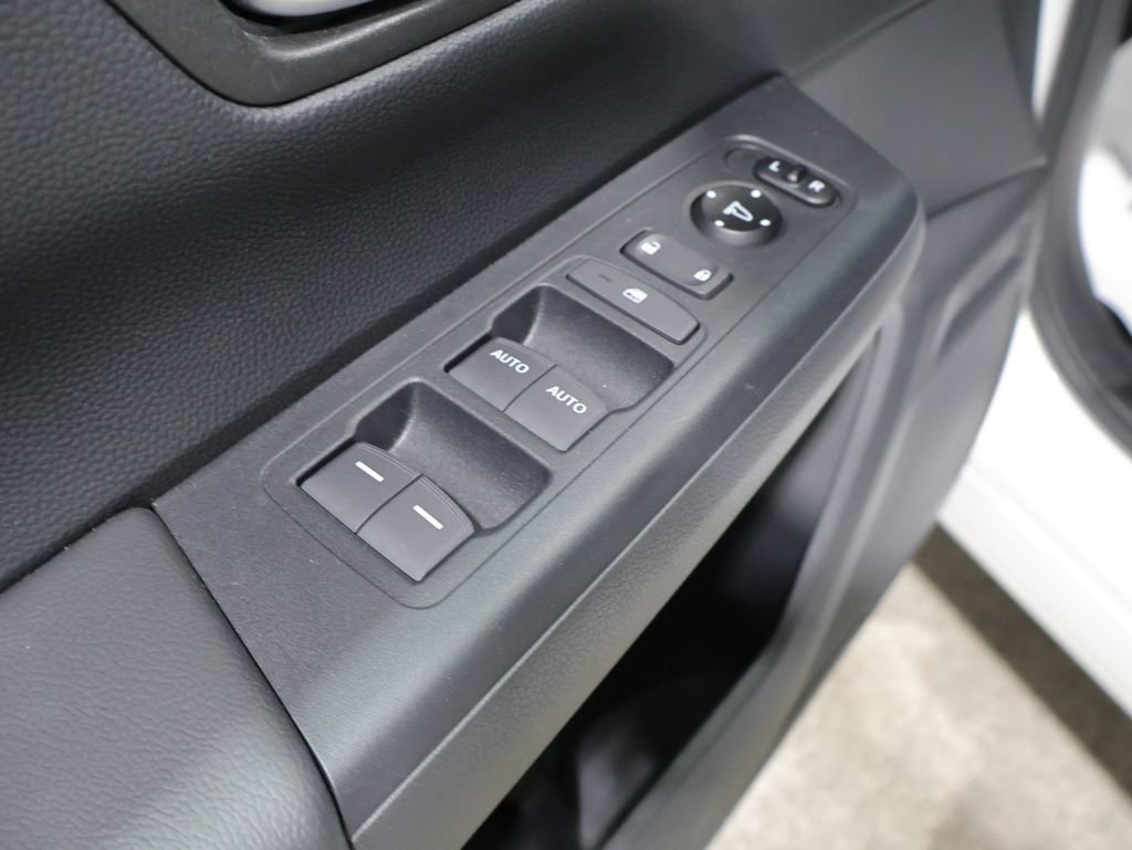 Used 2025 Honda CR-V Sport image 14