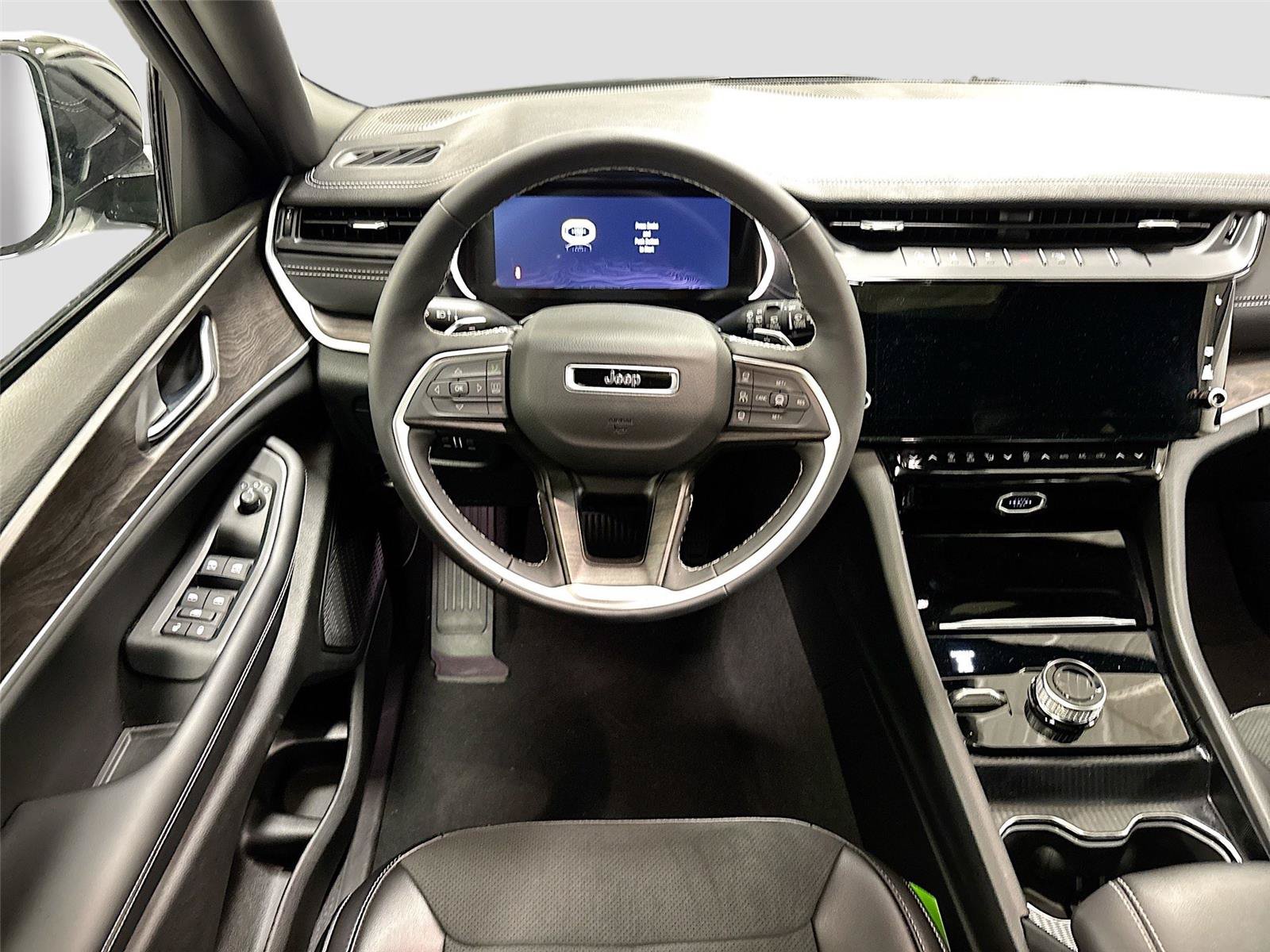 New 2026 Jeep Grand Cherokee L 4WD image 2
