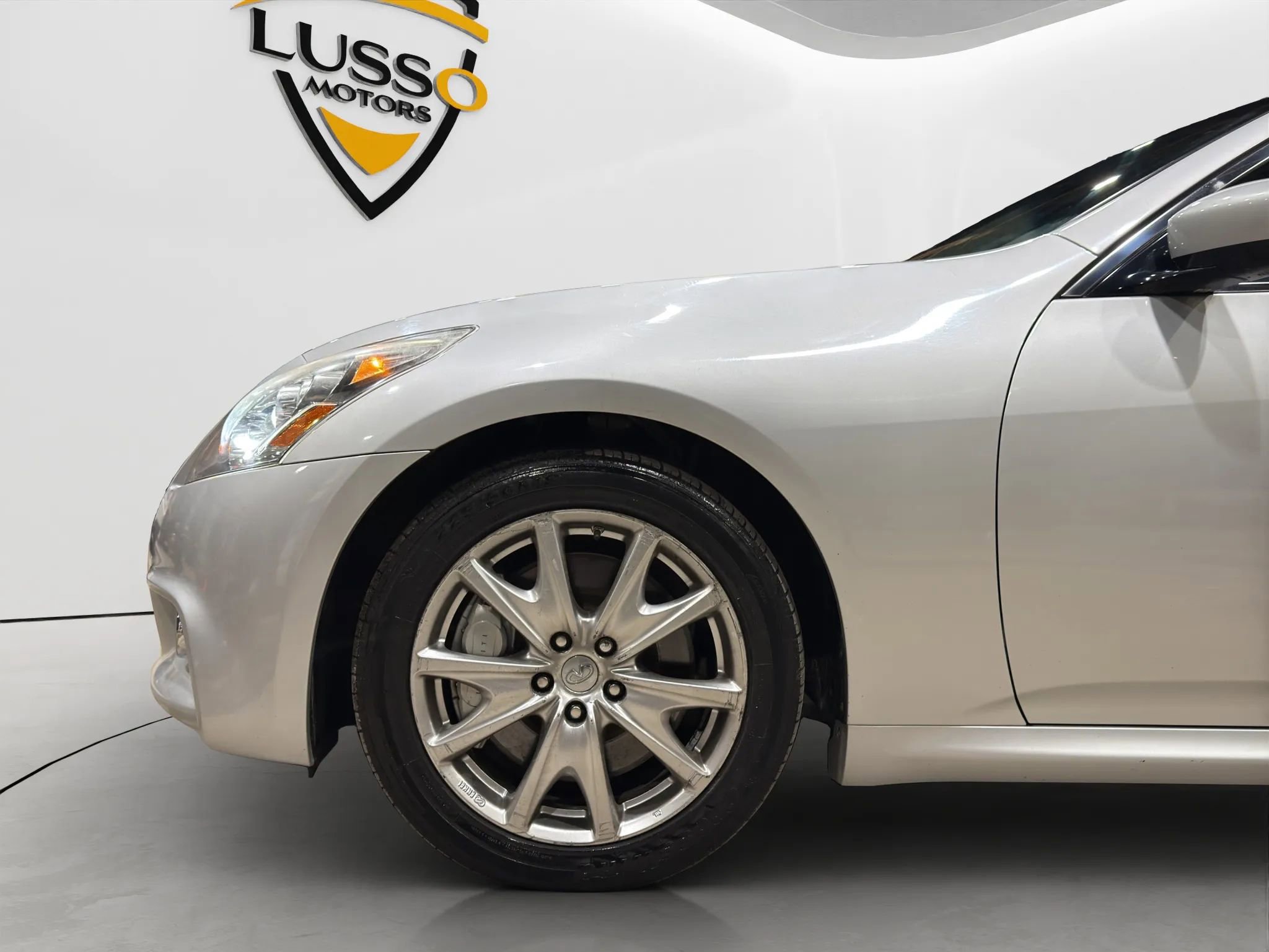 Used 2013 INFINITI G37 Journey w/ Premium Pkg image 29