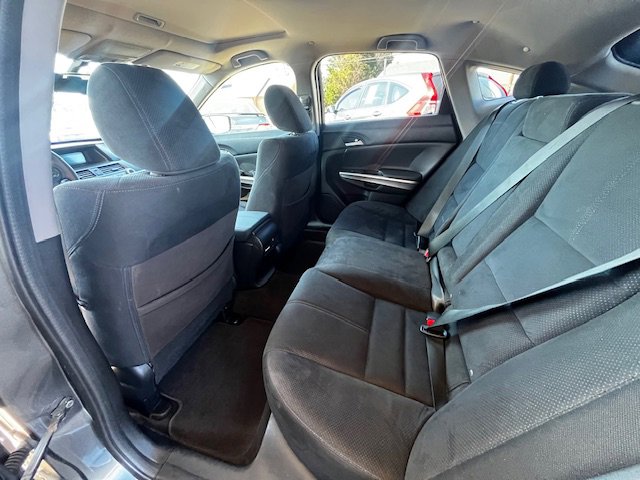 Used 2014 Honda Crosstour EX image 10