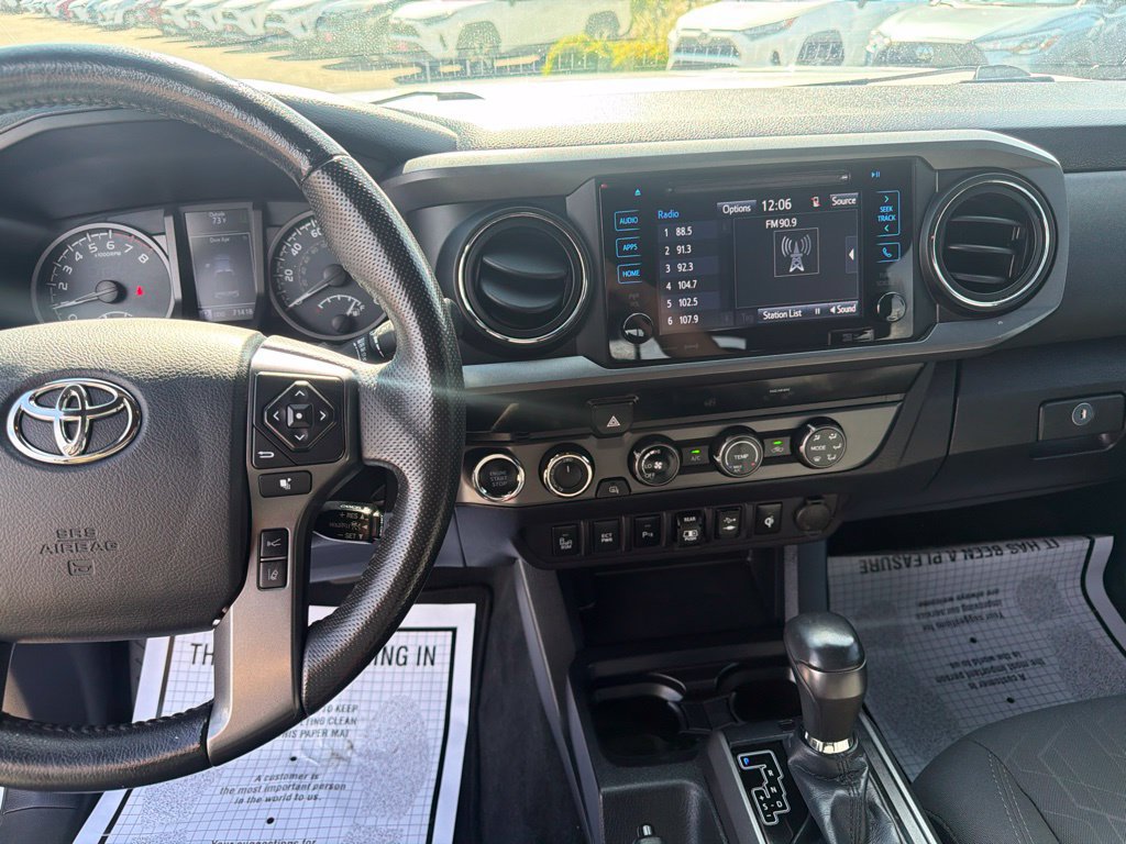 Used 2018 Toyota Tacoma TRD Off-Road w/ Technology Package AWD/4WD image 24
