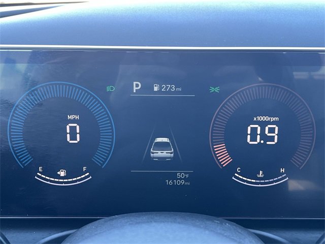 Certified 2025 Hyundai Santa Cruz SEL image 18