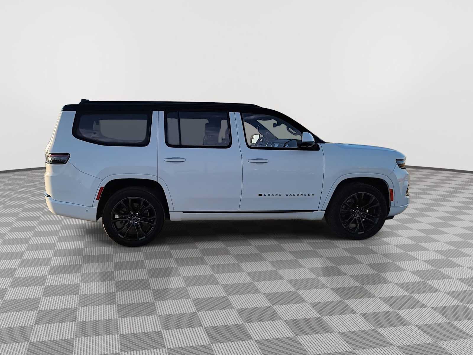 Used 2022 Jeep Grand Wagoneer Series II AWD/4WD image 9