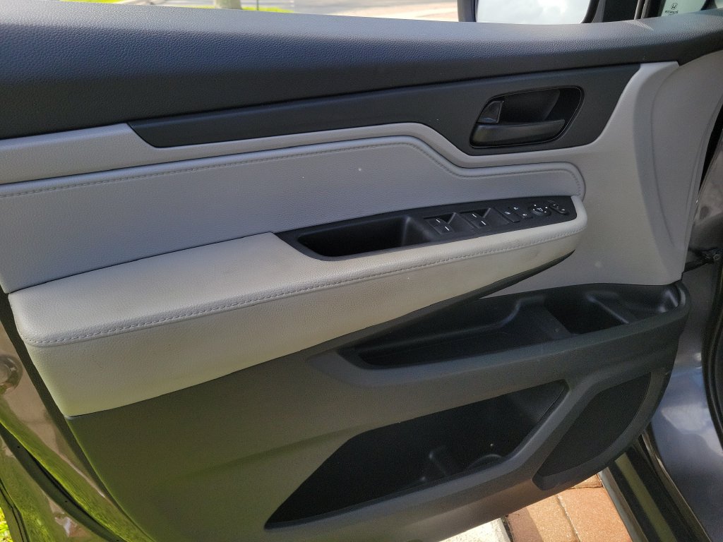 Used 2018 Honda Odyssey EX image 17
