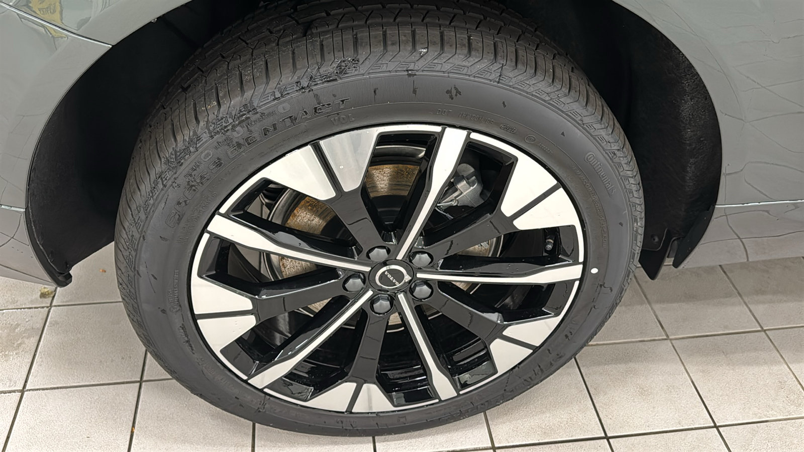 New 2027 Volvo XC60 T8 Plus AWD/4WD image 31
