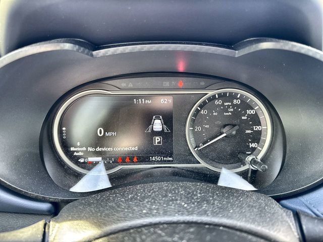 Used 2024 Nissan Versa SV w/ Trunk Package image 31