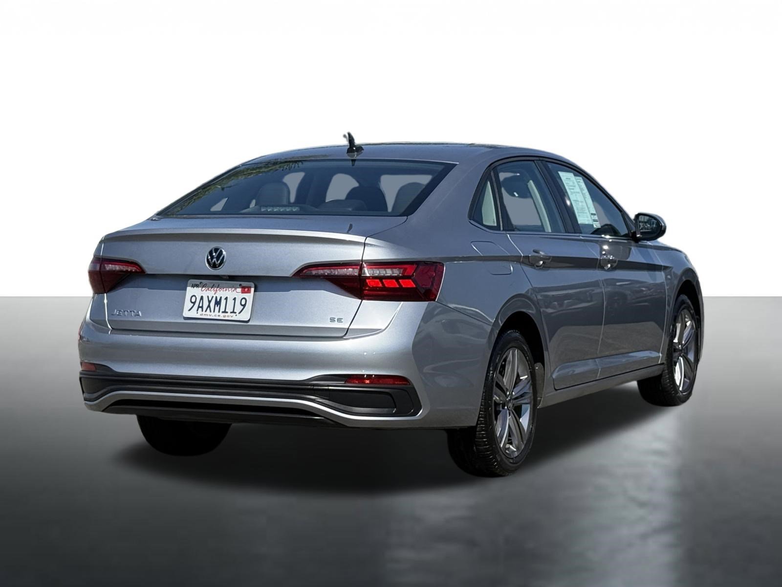 Used 2022 Volkswagen Jetta SE image 8