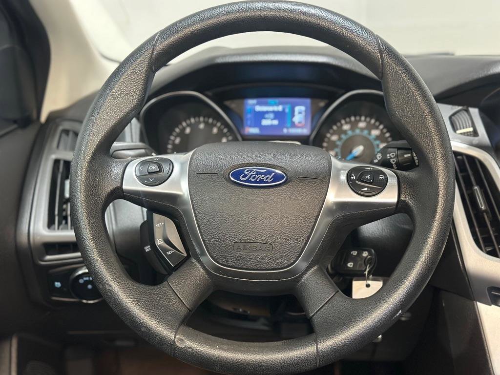 Used 2014 Ford Focus SE FWD image 15