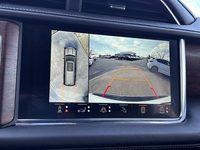 Used 2023 GMC Yukon Denali Ultimate image 42