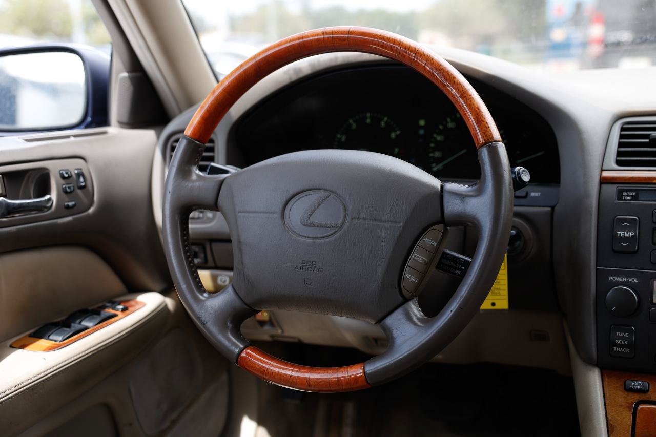 Used 1999 Lexus LS 400 w/ Premium Pkg RWD image 25