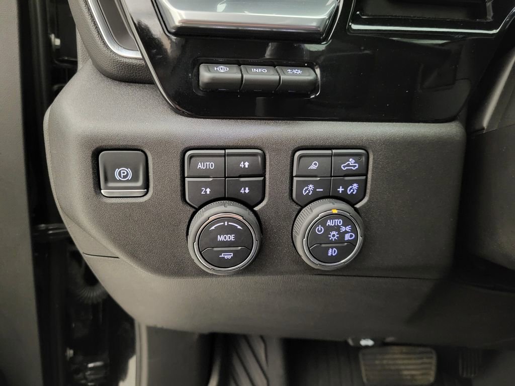 Used 2025 Chevrolet Silverado 1500 LTZ w/ LTZ Premium Package image 41