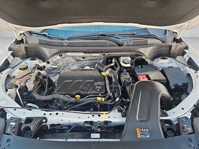 Certified 2025 Chevrolet Trax RS w/ Sunroof Package FWD image 23