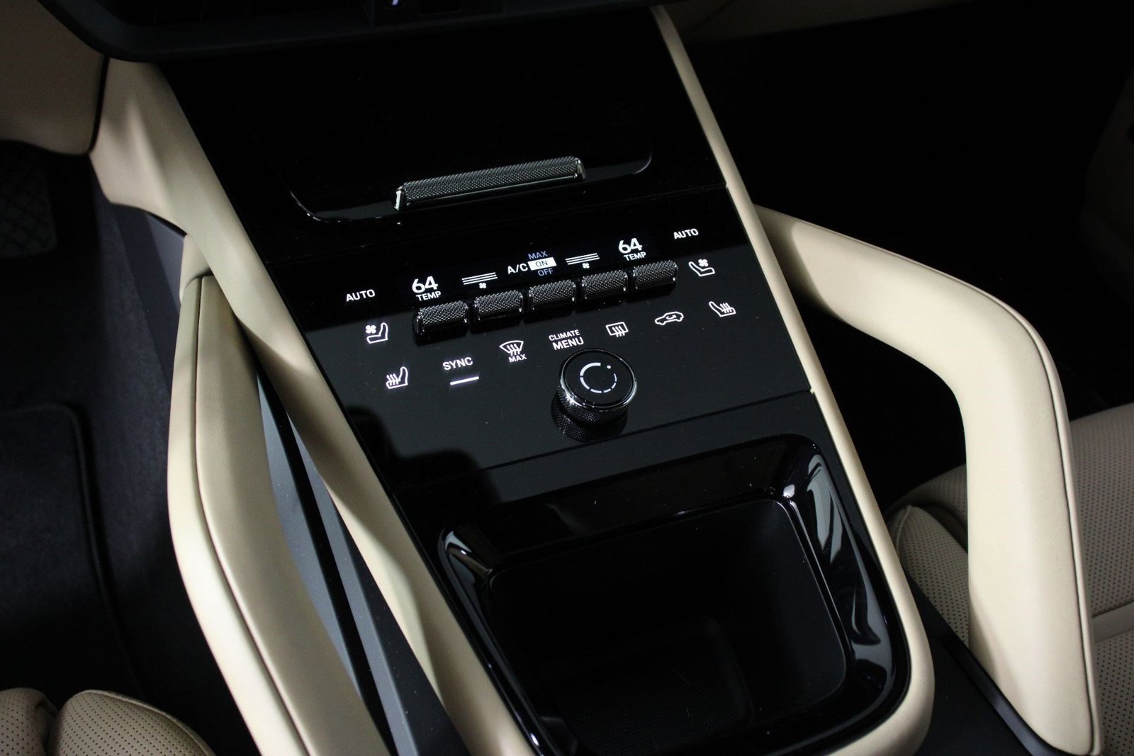 New 2026 Porsche Cayenne Coupe AWD/4WD image 14