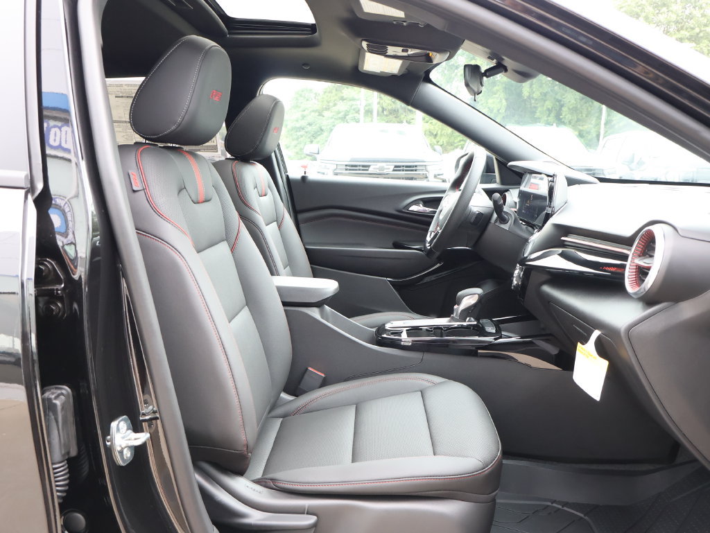 New 2026 Chevrolet Trax RS w/ Sunroof Package FWD image 33