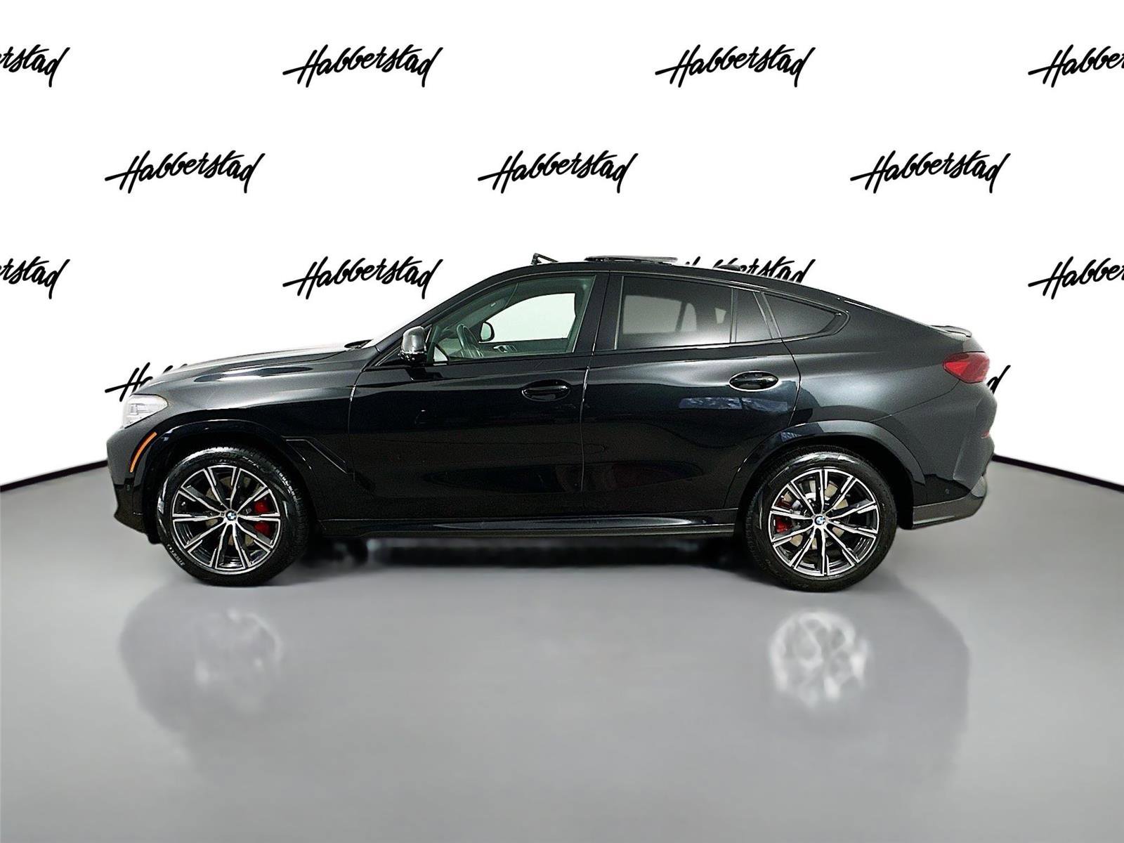 Used 2021 BMW X6 M50i image 8