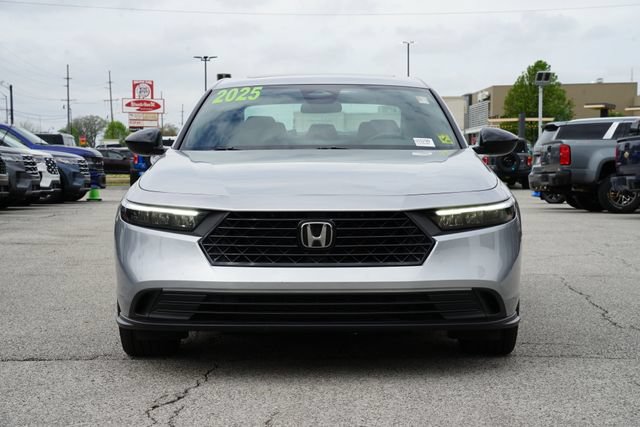Used 2025 Honda Accord Sport image 2