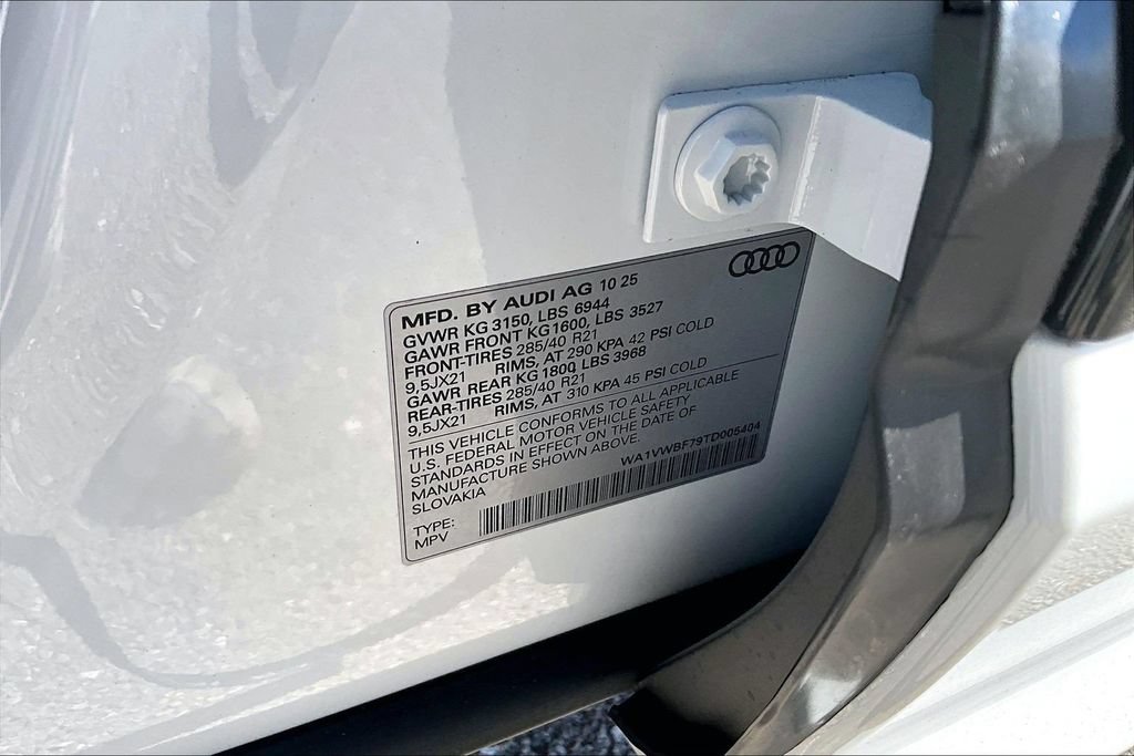 New 2026 Audi SQ7 Prestige AWD/4WD image 30