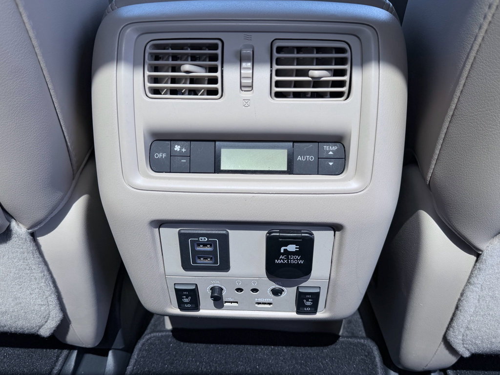 Used 2018 Nissan Pathfinder Platinum FWD image 32
