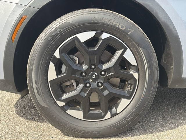 Certified 2024 Kia Sorento S FWD image 10
