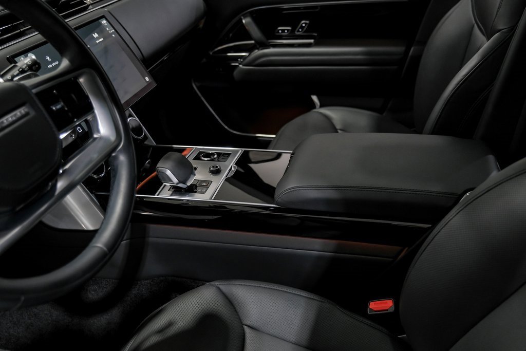 Used 2023 Land Rover Range Rover SE image 23