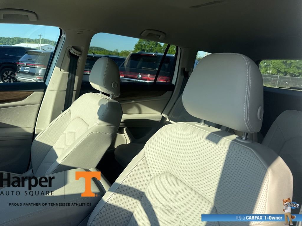 Used 2025 Volkswagen Atlas SE image 12