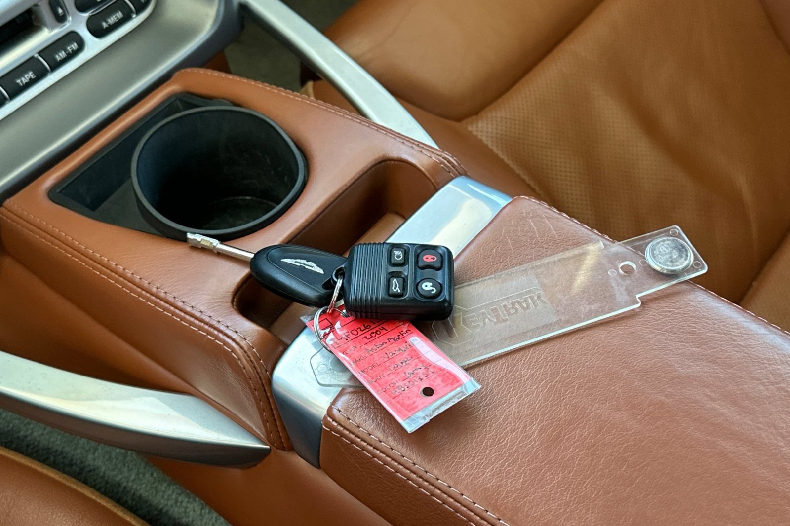 Used 2004 Aston Martin Vanquish RWD image 10