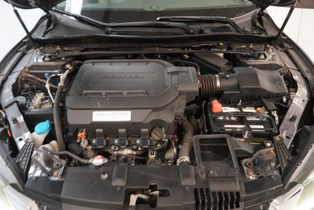 Used 2015 Honda Accord EX-L image 18