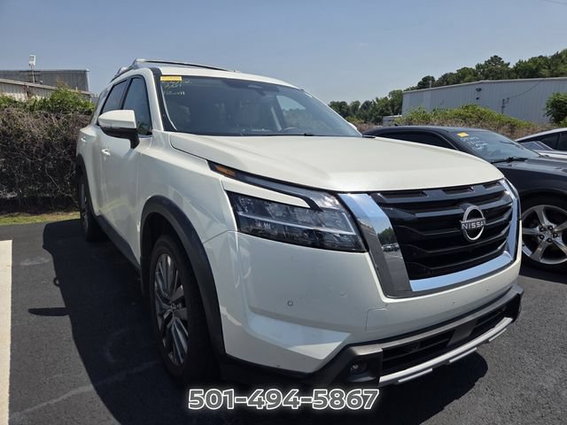 Used 2024 Nissan Pathfinder SL w/ SL Premium Package FWD image 6